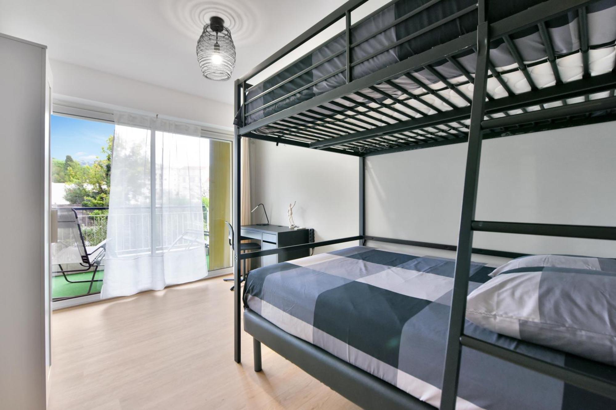 Le Sun Valley - Videoprojecteur Et Terrasse Zen Cannes Luaran gambar