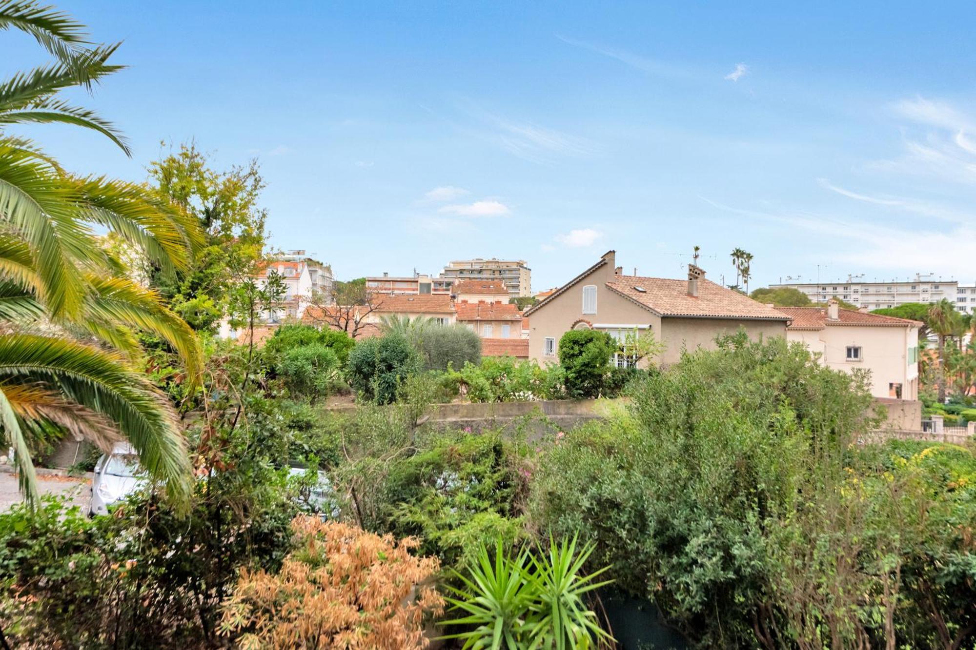 Le Sun Valley - Videoprojecteur Et Terrasse Zen Cannes Luaran gambar