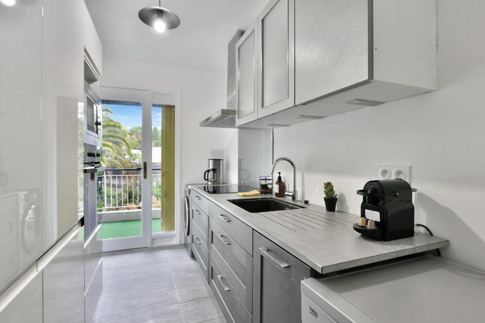 Le Sun Valley - Videoprojecteur Et Terrasse Zen Cannes Luaran gambar