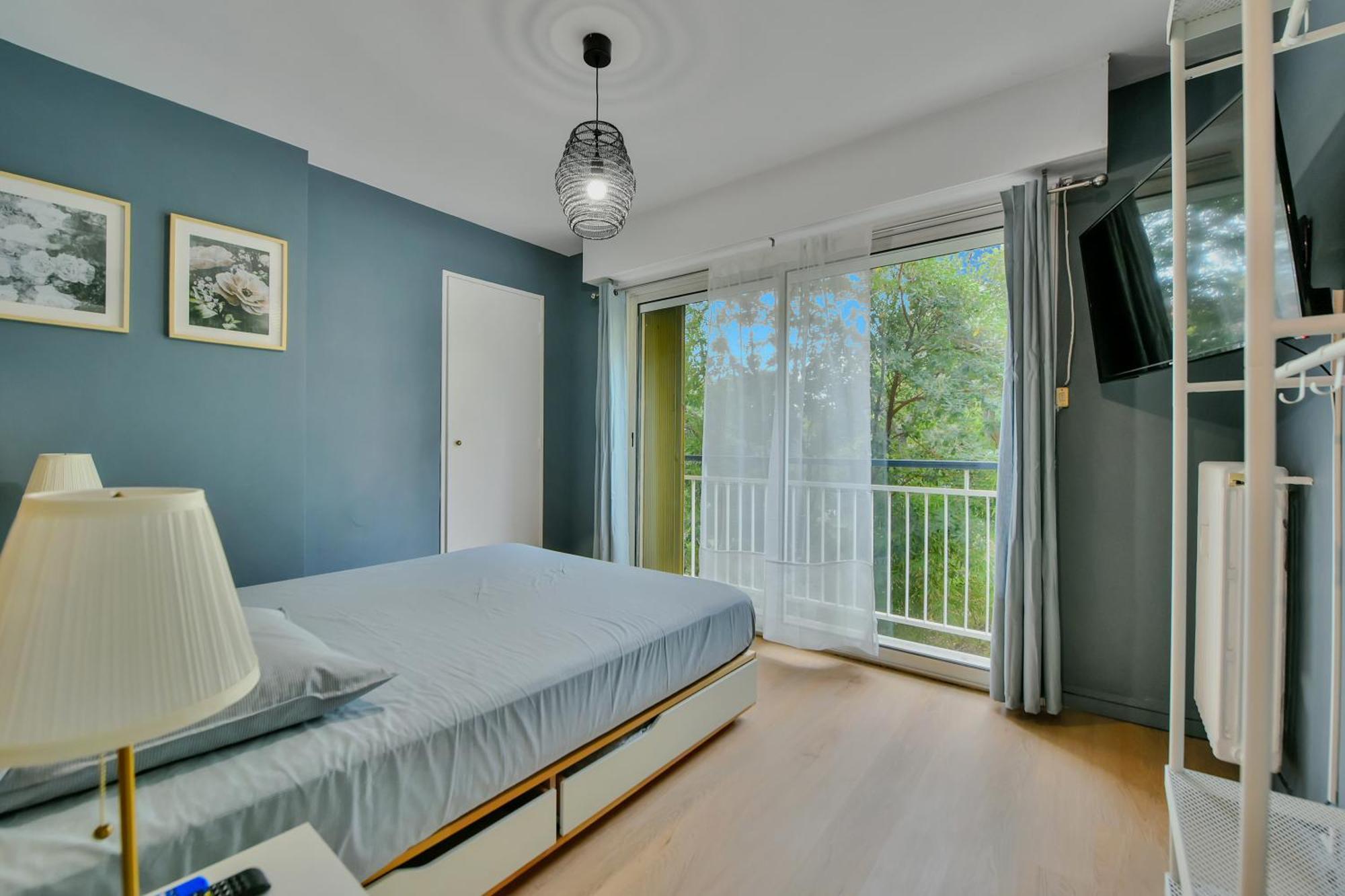 Le Sun Valley - Videoprojecteur Et Terrasse Zen Cannes Luaran gambar